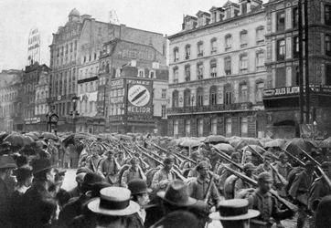Německá armáda pochodující Bruselem, první světová válka, c1914 1920