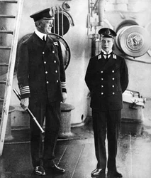 Budoucí král Edward VIII jako praporčík na HMS Hindustan, c1910