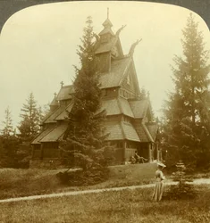 Starý kostel Gol, malebný 12. stol. Budova v Osoarshal, Norsko, c1905.