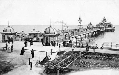 Molo v Eastbourne, East Sussex, 1900-1920