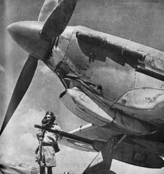 Nádrž tanku byla druhá nová zbraň, c1942-1943, 1945.