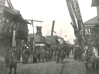 Theatre Street, Yokohama, Japonsko, 1895.