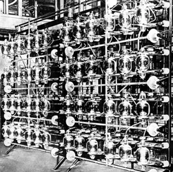 Vysílací ventily na stanici Marconi v Carnarvon, Gwynedd, 1926