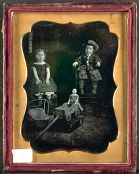 Dvě děti s hračkami, c. 1855.