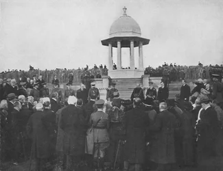 Odhalení Chattri od H.R.H. Princ z Walesu, 1. února 1921, 1939