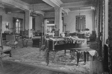 Pohled na salonek, Gaylord Apartments, Los Angeles, Kalifornie. 1924