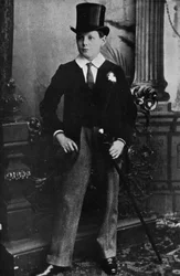 Winston Churchill jako Harrow školák v roce 1889, 1945