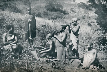 Kadeřnictví zuluských dívek, 1912