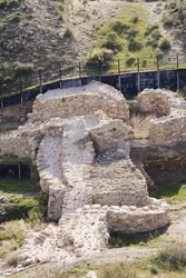 Brána, barbakan a část městských hradeb, Los Millares, poblíž Santa Fe Mondujar (foto)