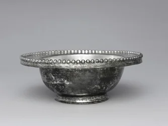 Mísa s korálkovým okrajem, 300-500