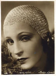 Brigitte Helmovou
