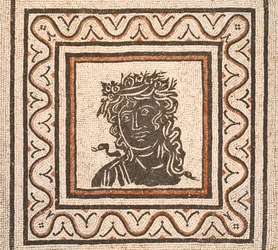 Podlahová mozaika s obrazem ročního období uprostřed, třetí století n. l., Národní římské muzeum (Museo Nazionale Romano), Řím, Itálie