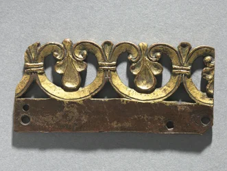 Fragment ozdobného hřebene z relikviářové svatyně, kolem 1165-1180