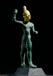 Modla boha bouře Baala ze Sýrie, doba bronzová (kolem 1350-1250 př. n. l.)