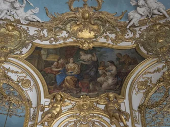 Psyché ukazuje své poklady svým sestrám. Obraz Charlese Josepha Natoirea (1700-1777)