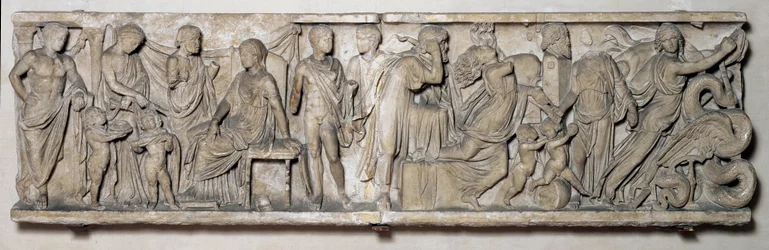 Strana sarkofágu zobrazující legendu o Medea, Řím, 2. století (mramor)