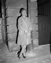 Herečka SUZY DELAIR V PAŘÍŽI - 1949
