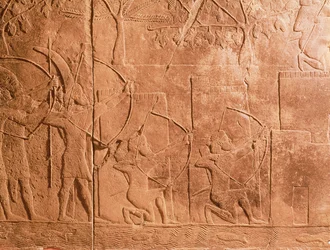 Obléhání Alammu armádou Senacheriba (704-681 př.nl) detail z panelu z jihozápadního paláce v Ninive, cca 700 př.nl (sádra) (viz také 85704)