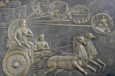 Buddhistický chrám Tinh Xa Ngoc Chau, Život Buddhy, Siddhartha Gautama, princ Siddhartha požádal vozataje, aby ho vzal na sérii projížděk krajinou, Chau Doc, Vietnam, 2018 (foto)