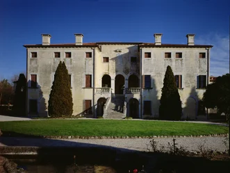 Villa Godi (nyní s názvem Malinverni), Lonedo, Vicenza (foto)
