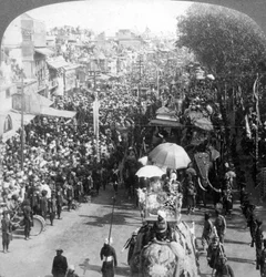 Vévoda a vévodkyně z Connaughtu a ve velkém durbarském průvodu, Dillí, Indie, 1903.
