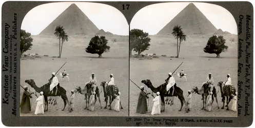 Velká pyramida v Gíze, Egypt, 1905.