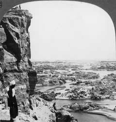 Druhý nilský katarakt pohledem od jihozápadu, Egypt, 1905.