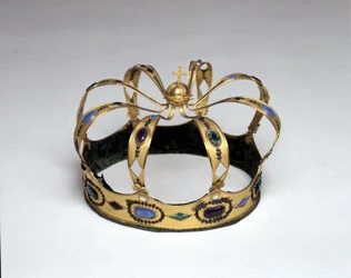 Zlatá koruna a drahokamy italského krále od Napoleona Bonaparta (1769 - 1821). Muzeum Risorgimento. Milán