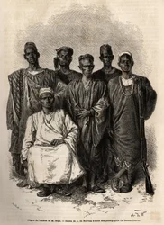 Africká eskorta mága, poručíka na lodi, vyslána na misi do Nigeru. Rytina k ilustraci příběhu o plavbě poručíka Mage v západním Súdánu v letech 1863 až 1866, publikovaná v „Le tour du monde, nouveau journal des voyages“, editoval E.