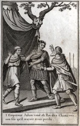 Římský císař Julian (Flavius Claudius Julianus, Julian Apostata, Julian the Philosopher, Julian II) (332-363) vrací králi germánského lidu Chamaves svého syna, o kterém si myslel, že ho ztratil. 4. století. Rytina „Beaute de l