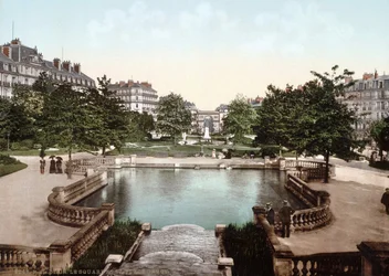 Pohled na Dijon: náměstí a náměstí Darcy. Fotochrom v. 1890.