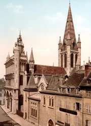 Pohled na kostel Notre Dame v Dijonu. Fotochrom v. 1890.