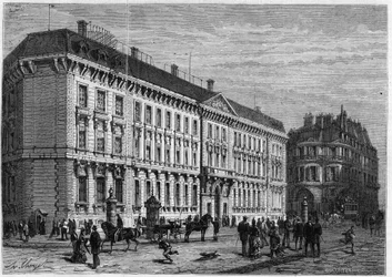 Pohled na průčelí Banque de France postavené Gabrielem Cretinem (1812-1883) v Paříži, rue Croix des petits champs
