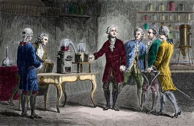 Antoine Laurent Lavoisier (1743-1894) provedl rozklad vzduchu v roce 1776 - Antoine Laurent Lavoisier, anglický chemik, ukázal kolegům svůj experiment, který odhalil složení vzduchu v roce 1776 - Rytina od Louise Figuiera