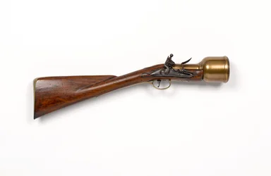 Křesadlový ruční moždíř c.1760-1770 (moždíř, ruční, křesadlový zámek)