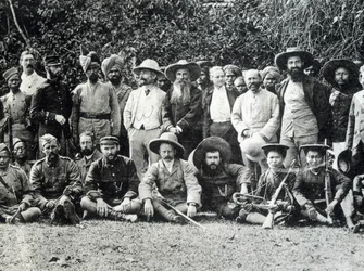 Auguste Pavie (1847-1925), bretaňský průzkumník a francouzsko-anglická mise na Horním Mekongu v roce 1895.