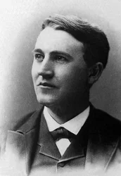 Portrét Thomase Alvy Edisona (1847-1931), amerického obchodníka a vynálezce.