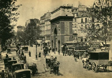 Pohled na Porte Saint Denis v Paříži. Fotografie, konec 19. století, Paříž. Coll. Selva.
