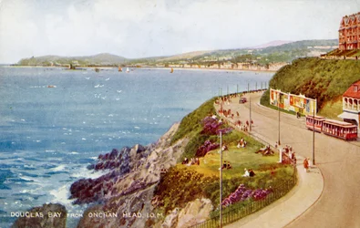 Douglas Bay z Onchan Head, Isle of Man, 30. až 40. léta 20. století.