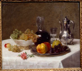 Stolní kout Zátiší s ovocem (hrozny, kdoule a hrušky), stříbro a džbán na víno. Obraz Victorie Dubourgové (1840-1926) 20. století Sun. 0,52x0,63 m Grenoble, Musee des Beaux Arts