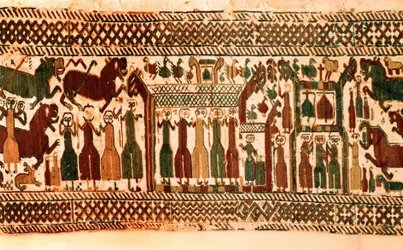 Vikingové: zpěváci a zvoníci. Tapiserie z kostela ve Skogu ve Švédsku, konec 12. století. Stockholm, Historické muzeum