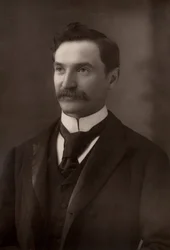 ""Solomon Joseph Solomon (1860-1927) anglický malíř portrétů a nástěnných maleb. V první světové válce zavedl použití kamufláže do britské armády. (woodburytype)