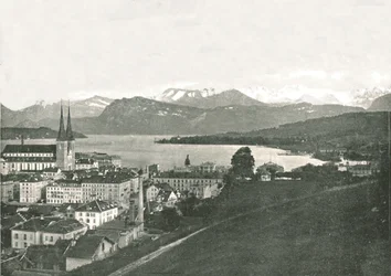 Pohled na Lucern a jeho hory, Švýcarsko, 1895.