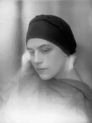 Portrét Anity Pittoni, asi 1933 (čb fotografie)