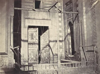 Brána mešity, Sultan Hassan. Spodní část, ca. 1860.