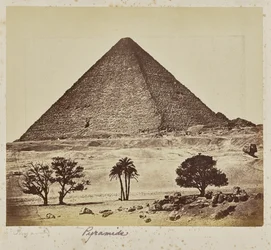 Pyramida