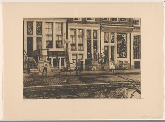 Pohled na domy na Oude Waal v Amsterdamu Amsterdam Oude Waal (název na objektu)