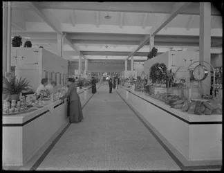 Pohled do interiéru 95. ulice na jih, New York, 22. října 1915