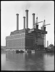 Elektrárna Sherman Creek, W. 201st Street, Inwood, New York City, červen 1916