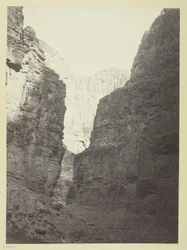 Vápencové stěny Kanab Wash, řeka Colorado